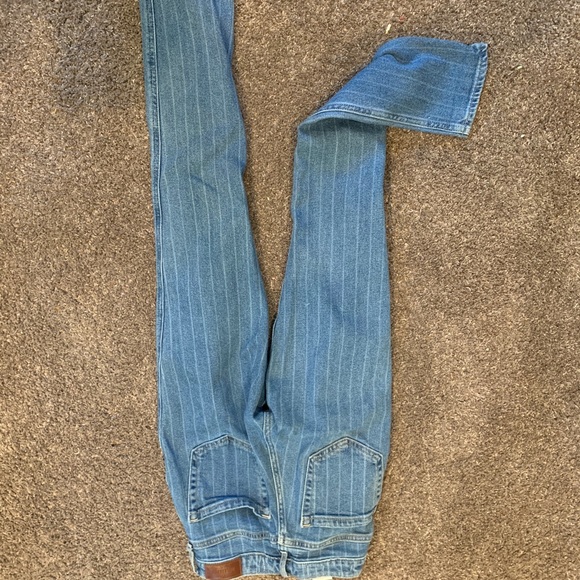Hollisters stripped mom jeans - Picture 2 of 3